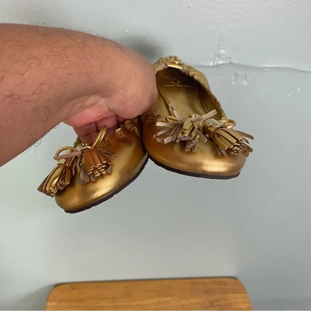 Tory‎ Burch Gold Metallic Tassel Leather Ballet Flats Sz 7.5